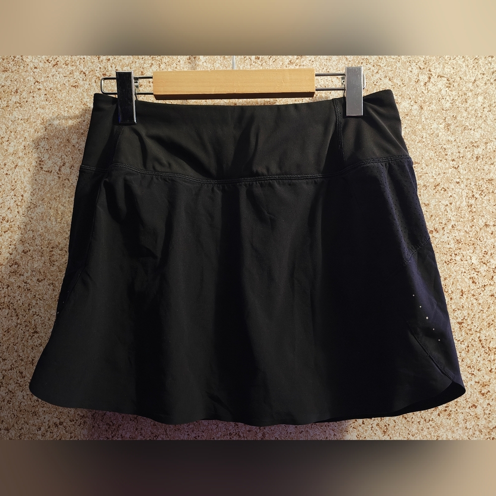Athleta Run With It 14" UPF Trail Skort Black Small